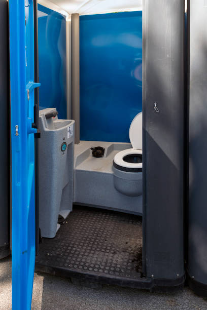 Best Portable restroom trailer rental  in Orida Ridge, FL